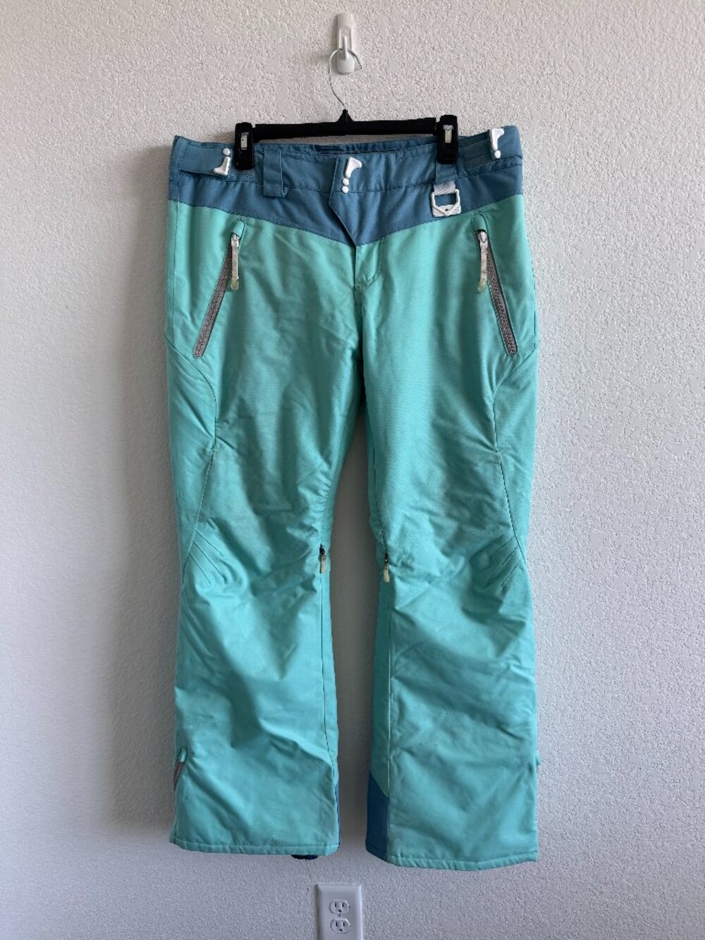 Women's Oakley Snowboard Pants
